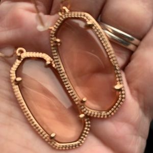 Kendra Scott clear peach Elle earrings